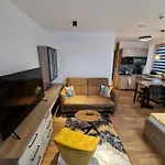 Veka-hotel Ovruc *